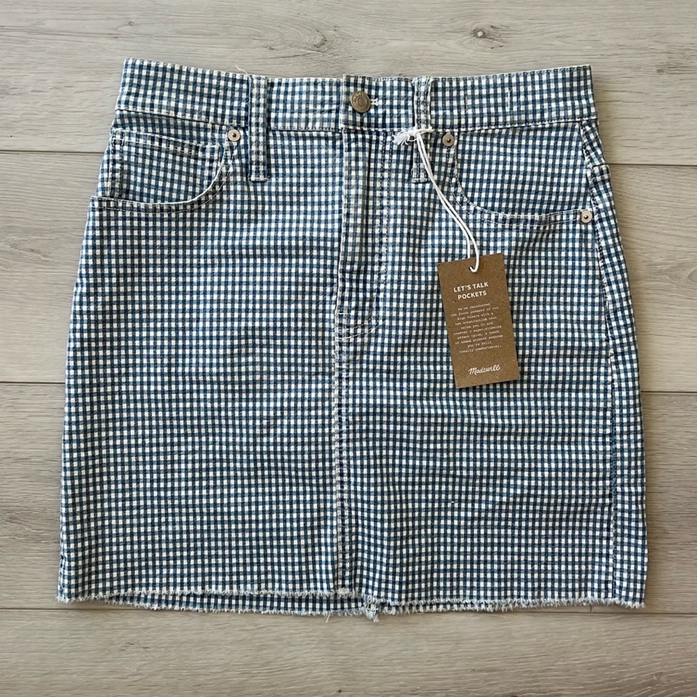 Madewell stretch denim straight in washed blue gingham. NWT. Size 27.